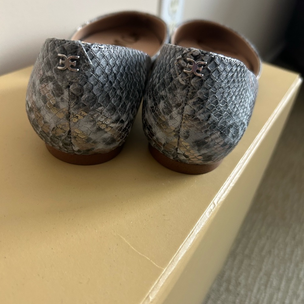 Sam Edelman Pointed Snake-Print Flats in Gray and Blue - Picture 4 of 6